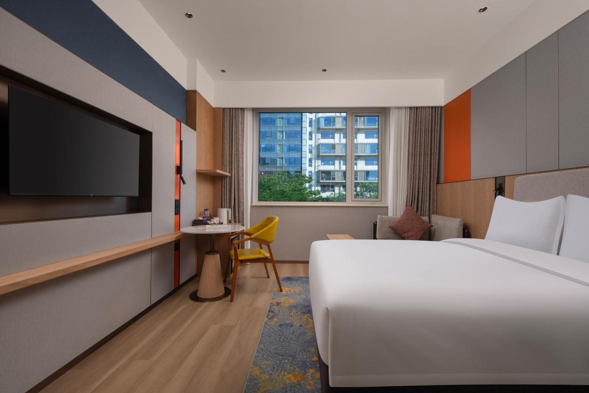 Holiday Inn Express Shangdi Beijing By Ihg L Next To Yuanmingyuan Park & Subway & Qinghe Railway Station & Beijing Sport University L Taxi 15 Minutes To Summer Palace & Peking University & Tsinghua University L 20 Minutes To Badaling Great Wall By Ra Exterior photo
