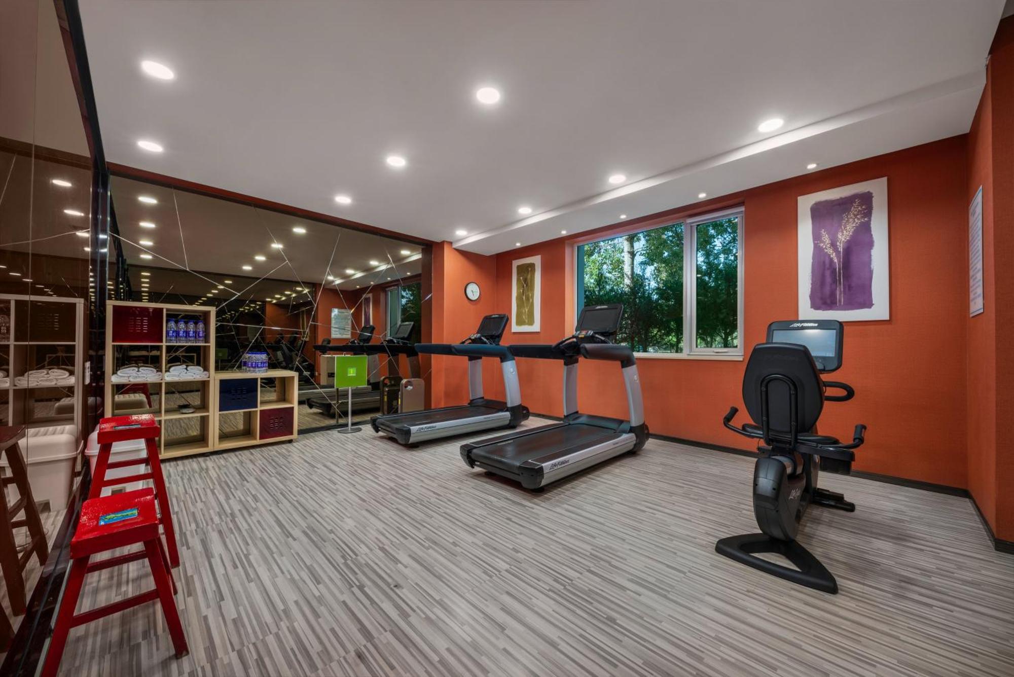Holiday Inn Express Shangdi Beijing By Ihg L Next To Yuanmingyuan Park & Subway & Qinghe Railway Station & Beijing Sport University L Taxi 15 Minutes To Summer Palace & Peking University & Tsinghua University L 20 Minutes To Badaling Great Wall By Ra Exterior photo