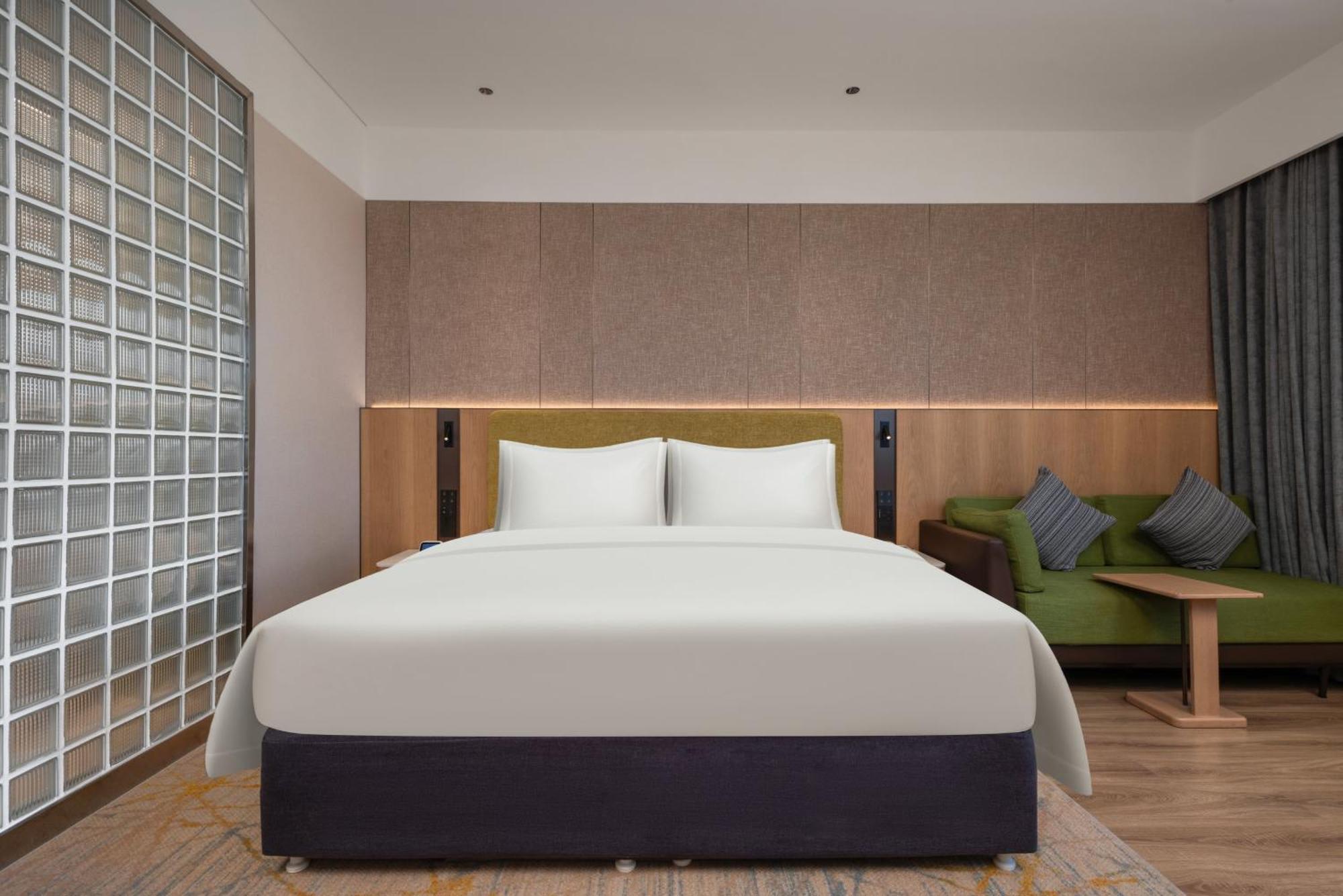 Holiday Inn Express Shangdi Beijing By Ihg L Next To Yuanmingyuan Park & Subway & Qinghe Railway Station & Beijing Sport University L Taxi 15 Minutes To Summer Palace & Peking University & Tsinghua University L 20 Minutes To Badaling Great Wall By Ra Exterior photo