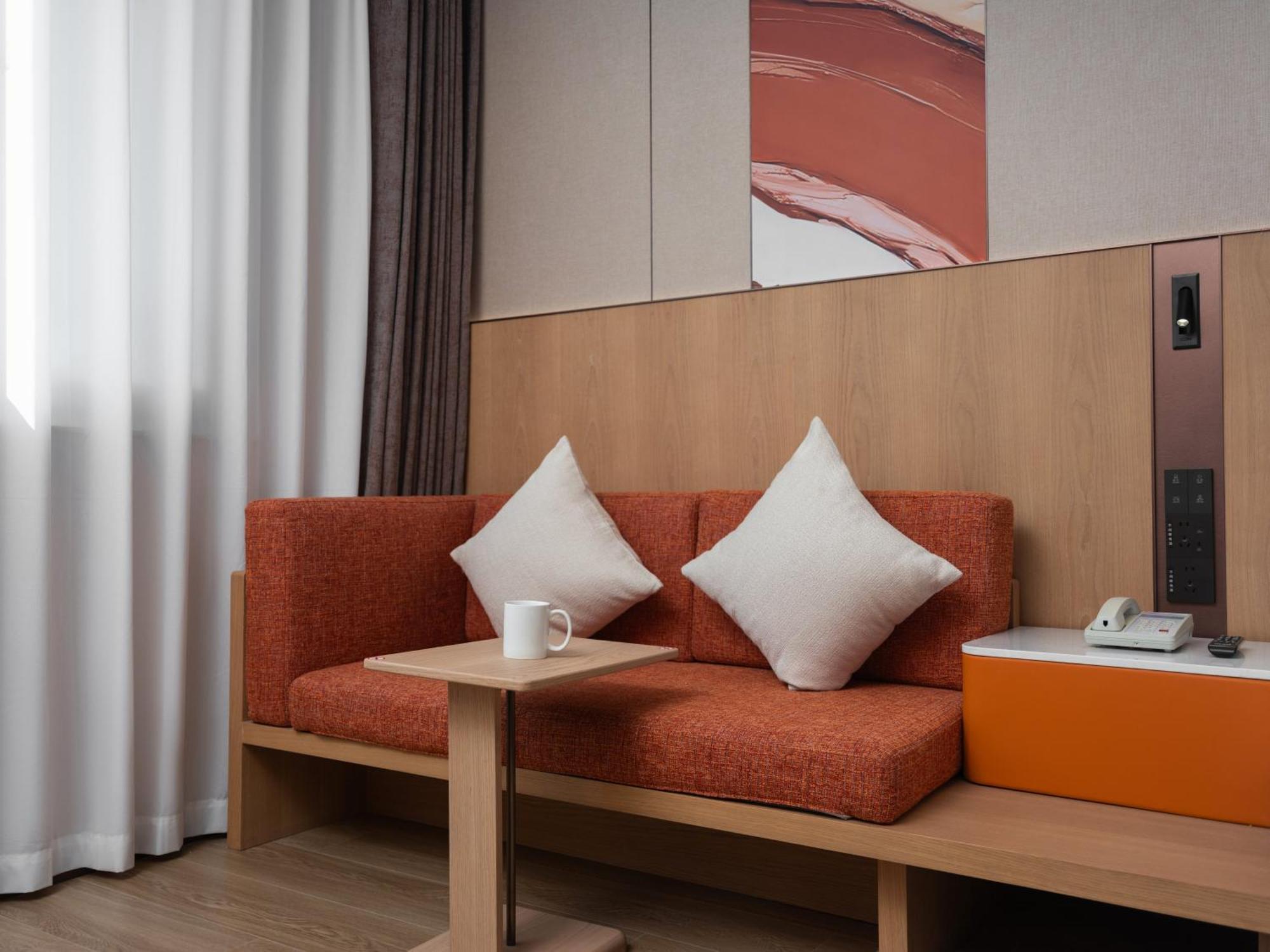 Holiday Inn Express Shangdi Beijing By Ihg L Next To Yuanmingyuan Park & Subway & Qinghe Railway Station & Beijing Sport University L Taxi 15 Minutes To Summer Palace & Peking University & Tsinghua University L 20 Minutes To Badaling Great Wall By Ra Exterior photo
