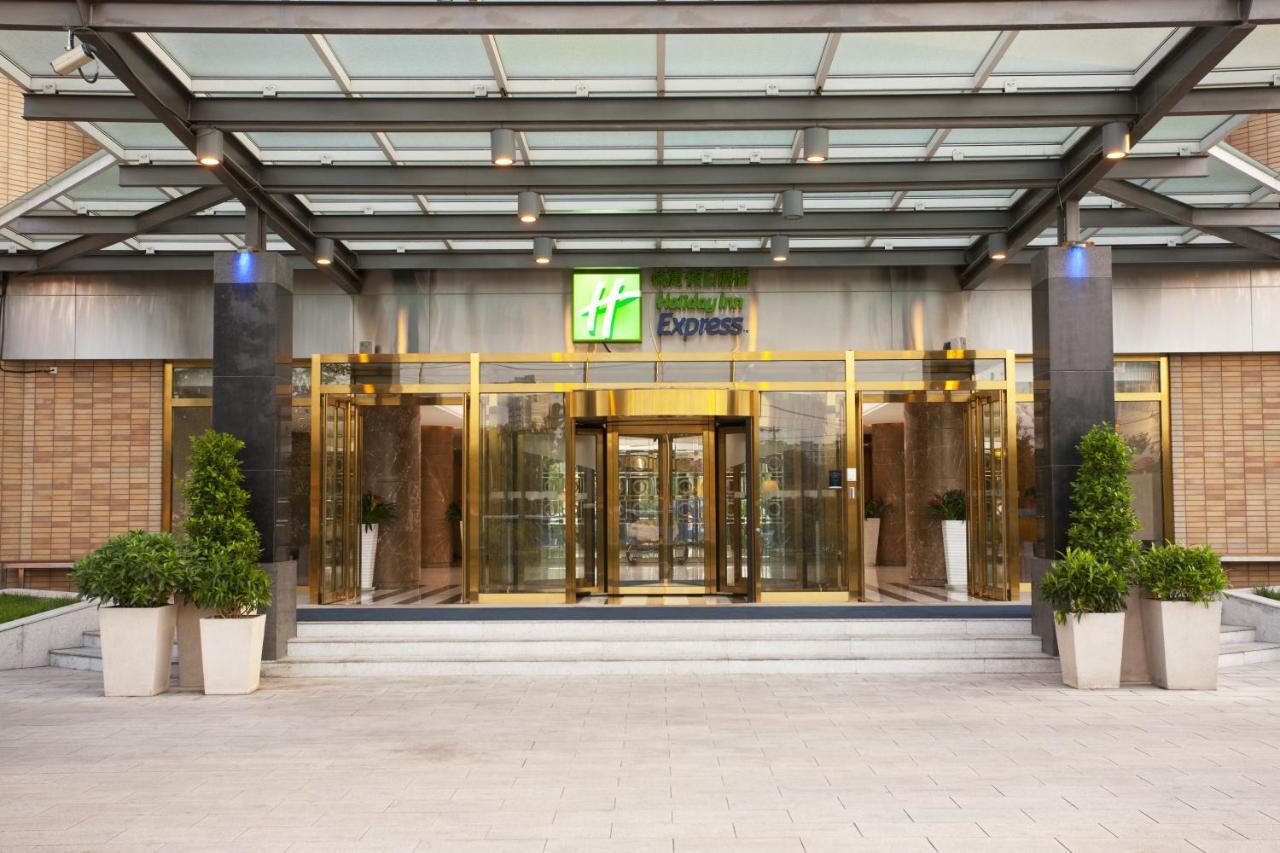 Holiday Inn Express Shangdi Beijing By Ihg L Next To Yuanmingyuan Park & Subway & Qinghe Railway Station & Beijing Sport University L Taxi 15 Minutes To Summer Palace & Peking University & Tsinghua University L 20 Minutes To Badaling Great Wall By Ra Exterior photo